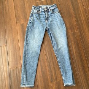 American Eagle stretchy mom jeans